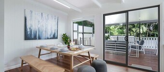 Sunset Haven 4-Bd Retreat Milton, Steps to Stadium