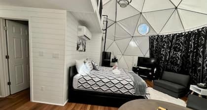 Contrast Cove Dome in Smoky Mountains - GlampiTiN