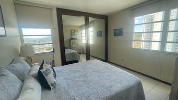 Iron/ironing board, free WiFi