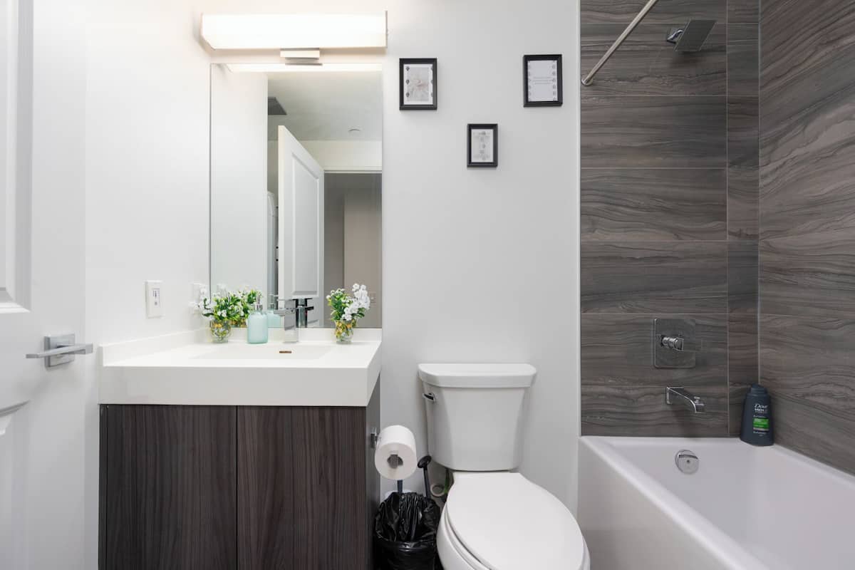Business Condo, City View | Bathroom