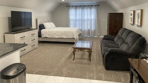 1 bedroom, in-room safe, WiFi, bed sheets