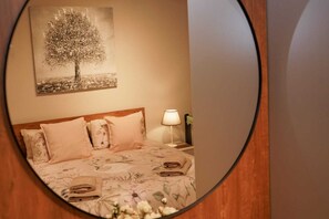 2 habitaciones, tabla de planchar con plancha, cuna de viaje y wifi