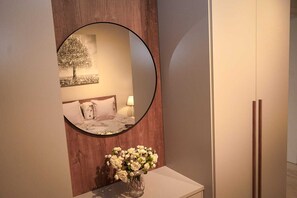 2 chambres, fer et planche à repasser, lit parapluie, Wi-Fi