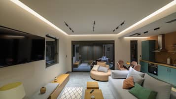 Smart TV, fireplace