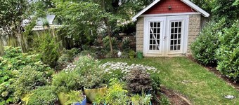 Vintage Retreat: 5 minute walk to downtown, Naval Academy, Stadium and more.
