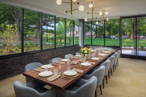 Breakfast, lunch, dinner served; American cuisine  - The Heartwood (Poughkeepsie)