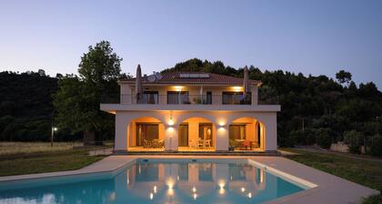 Antinea Olympian Villa West studio