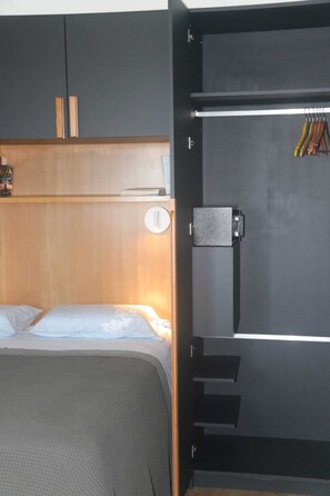 1 bedroom, iron/ironing board, travel crib, WiFi