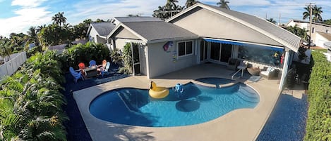 Piscine extérieure, piscine chauffée