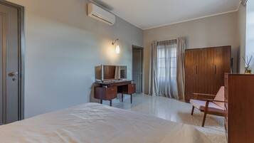 1 chambre, fer et planche Ă repasser, Wi-Fi, draps fournis