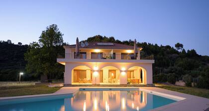 Antinea Olympian Villa Pink