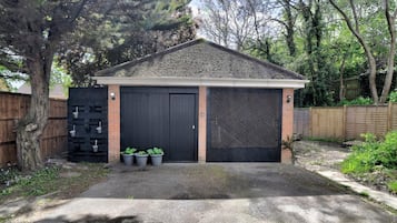 Basic Cabin | Exterior