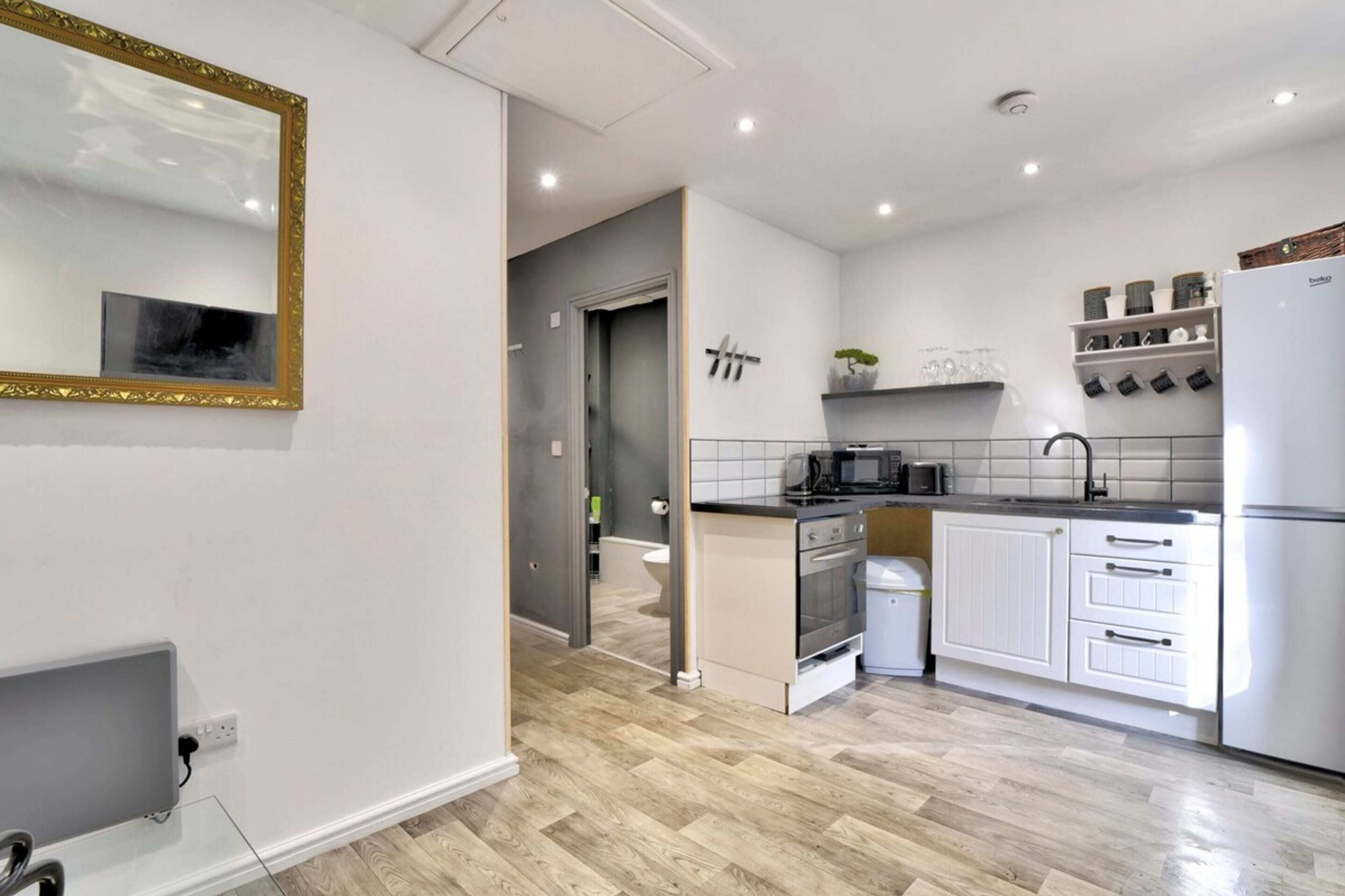 基本小屋 | 私人廚房 | 電冰箱、微波爐、烤箱、爐台