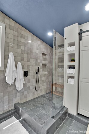 Shower, towels, soap, shampoo - The Stylish Stable (Shreveport)