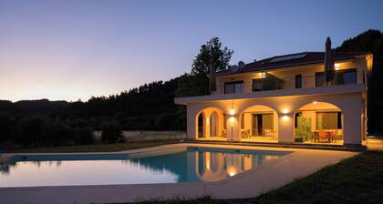 Antinea Olympian Villa North studio