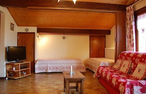1 bedroom, WiFi - Wifi, 2nd floor, view village/ski slopes, balcony, parking, tv, 50m², Les Gets (Les Gets)