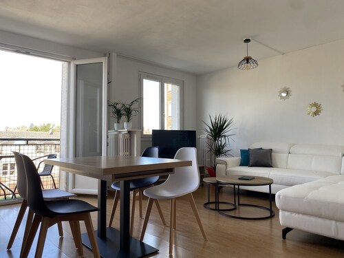 Chez Julien,lumineux-accueillant-spasieux
