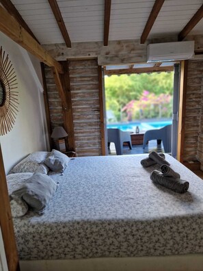 5 slaapkamers, reisbedje, wifi, beddengoed