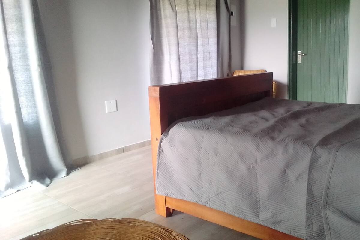 Basic-Zimmer, Flussblick