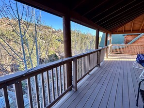 Property grounds - Cozy, 3-story, luxury cabin in the heart of Summerhaven! (Mount Lemmon)