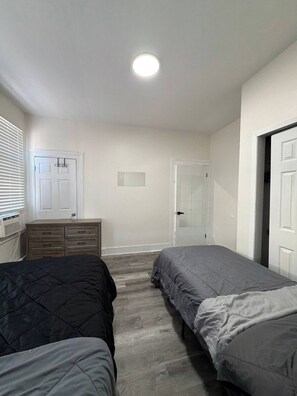 3 soverom, strykejern/-brett, wi-fi (inkludert) og sengetøy