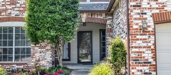 4 bedrooms+Outdoor gazebo+Garage+office