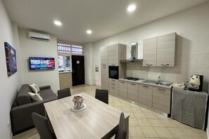 Interior - 1 bedroom apartment in naples (Napoli)
