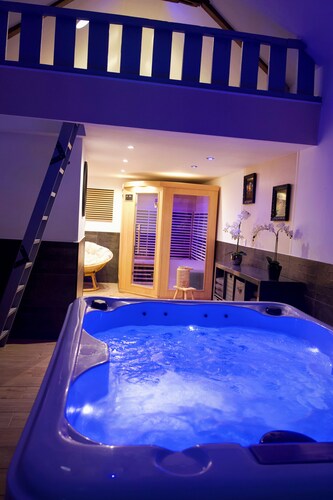Inédit! Spa, Piscine, Salle de Jeux
