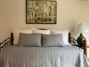 4 Schlafzimmer, Bügeleisen/Bügelbrett, WLAN, Bettwäsche