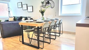 تناول الطعام