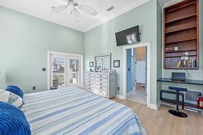 4 bedrooms, desk, iron/ironing board, free WiFi