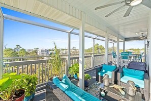 Outdoor dining - Cape Breeze - 4 bed/3 bath Cape San Blas OASIS with amazing pool! (Port St. Joe)