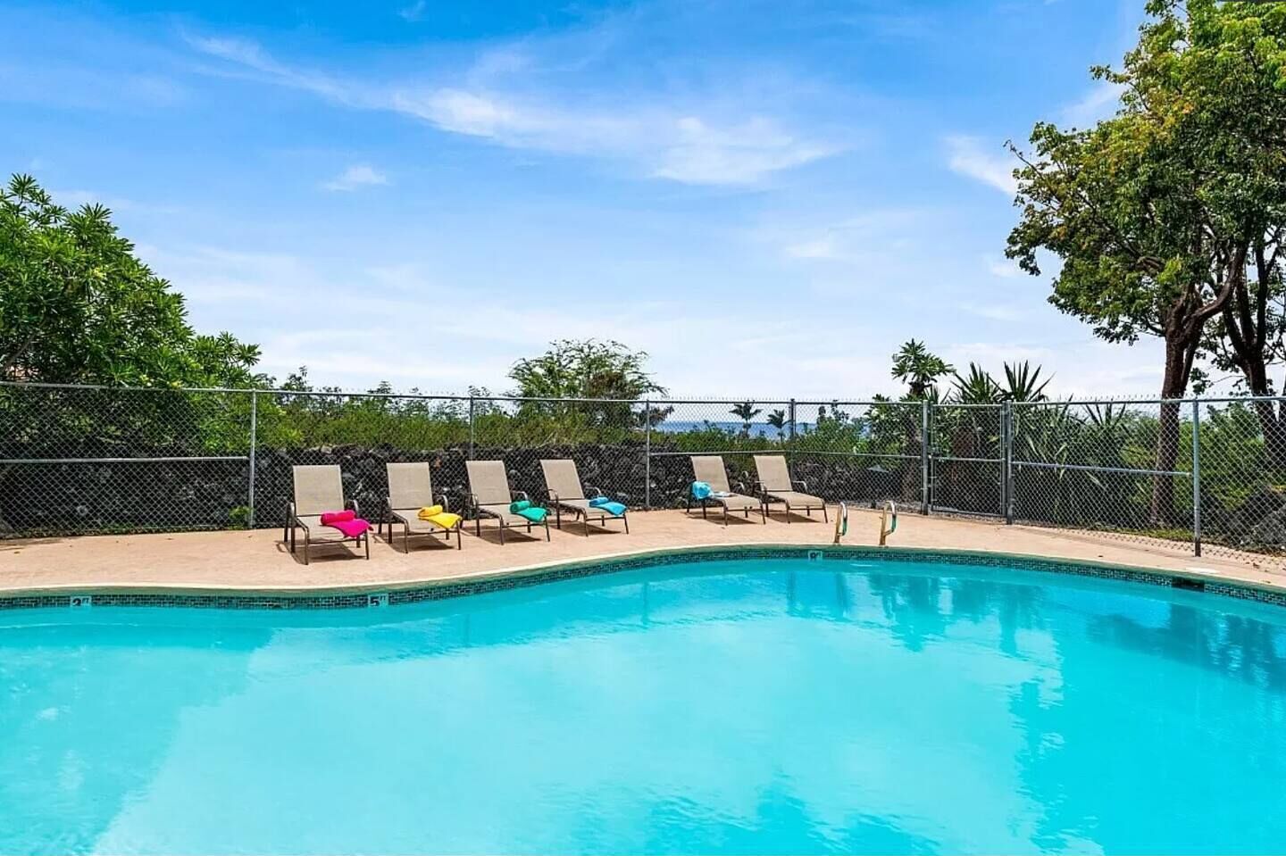 プール