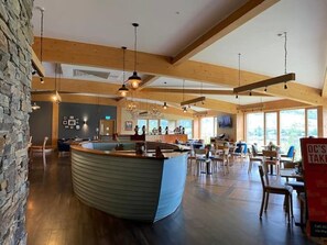 Bar (en la propiedad)