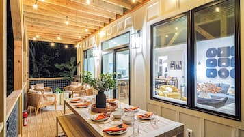 Outdoor dining