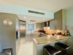 Fridge, microwave, oven, stovetop