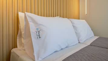 Cortinas blackout, tabla de planchar con plancha y wifi gratis