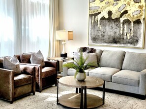 Luksusleilighet | Sengetøy av topp kvalitet, senger med overmadrass og blendingsgardiner