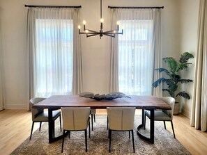 Ático de lujo | Servicio de comidas en la habitación