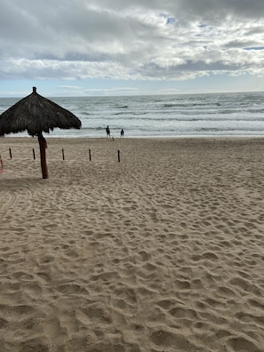 Beach - Beautiful 3-Bdrm Oceanview Condo in Las Palomas (Puerto Peñasco)