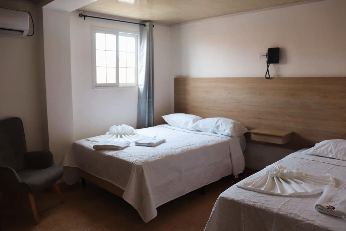 Double Room, 2 Single Beds