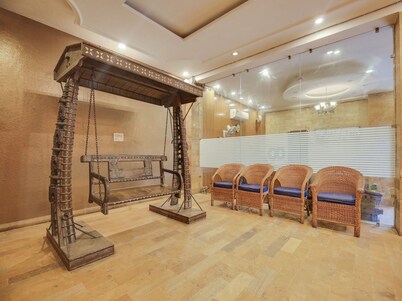 OYO Hotel Yellow Stone 