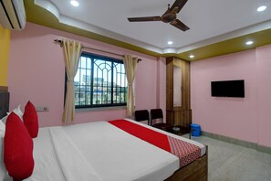 1 bedroom, bed sheets - Flagship Hotel Mahal And Restaurant (Kolkata)