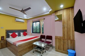 Classic Room | 1 bedroom, bed sheets - Flagship Hotel Mahal And Restaurant (Kolkata)
