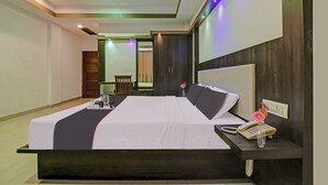 Classic Room - Collection O Sagayi International Resort (Hassan)