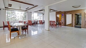Restaurant - Collection O Sagayi International Resort (Hassan)