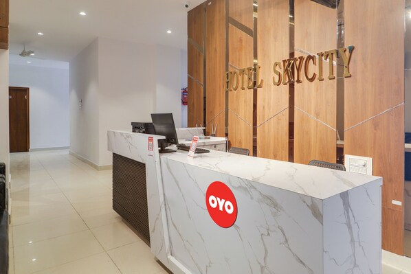Reception - Collection O Hotel Sky City (Hyderabad)