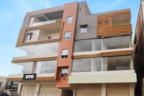 Front of property - Collection O Hotel Sky City (Hyderabad)