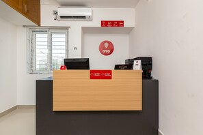Reception - OYO Krystal Near Forum Mall (Chennai)