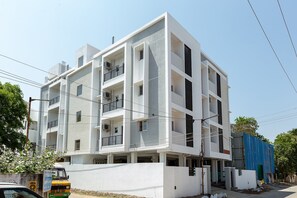 Unclassified image, 4 of 22, button - OYO Krystal Near Forum Mall (Chennai)